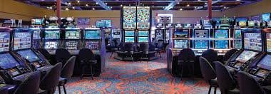 Filipino players enjoying rollem sportsbook and casino on mobile